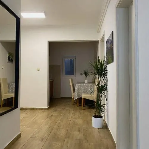 ゲストハウス Leander House